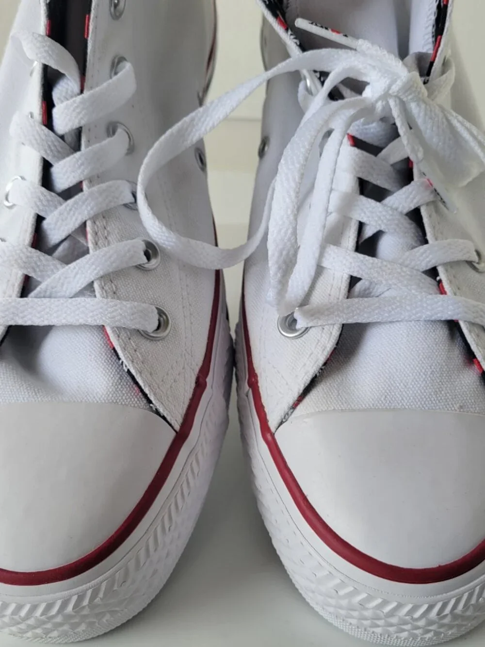 Converse All Star Chuck Taylor I Love NY White High Top Sneakers (S: W13 / M11)